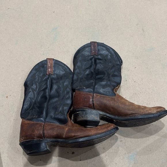 Texas Brown and Black Western Cowboy Boots - Picture 4 of 5